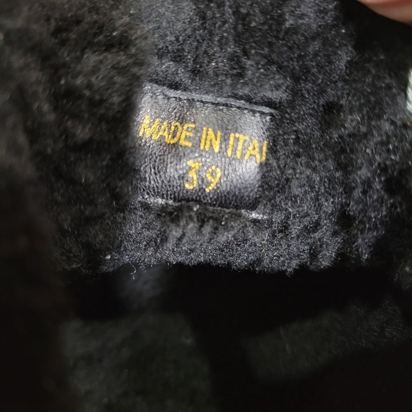 Prada Suede and Shearling Ankle Boots Size EU 39 / US 8.5 Black - Picture 9 of 9